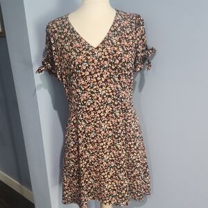 LOFT black short sleeve floral dress Size 8